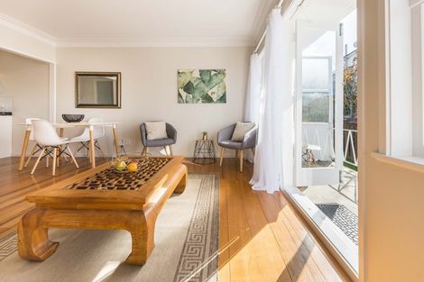 Photo of property in 3/3 Penzance Road, Mairangi Bay, Auckland, 0630