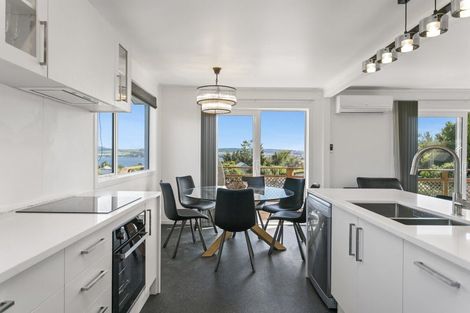 Photo of property in 10 Kensington Place, Richmond Heights, Taupo, 3330