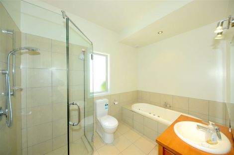 Photo of property in 4 Clearview Lane, Mount Pleasant, Christchurch, 8081