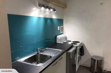 Photo of property in Hobson Court Flats, 64/70 Hobson Street, Thorndon, Wellington, 6011