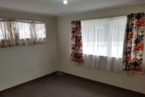 Photo of property in 6 Sabot Place, Massey, Auckland, 0614