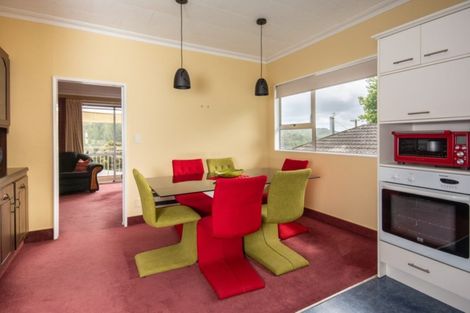 Photo of property in 1 Seymour Street, Picton, 7220