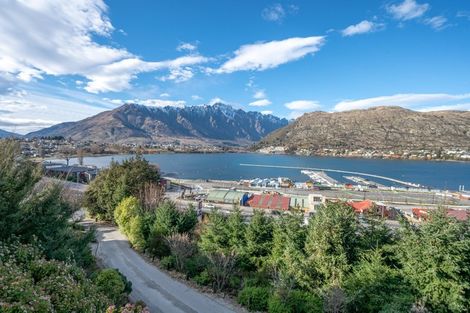 Photo of property in Marina Village, 1/10 Marina Drive, Frankton, Queenstown, 9300