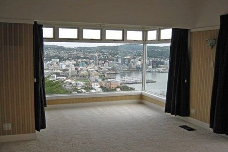 Photo of property in 12 Robieson Street, Roseneath, Wellington, 6011