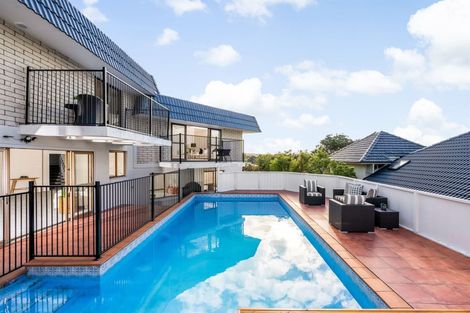 Photo of property in 21a Garadice Road, Rothesay Bay, Auckland, 0630