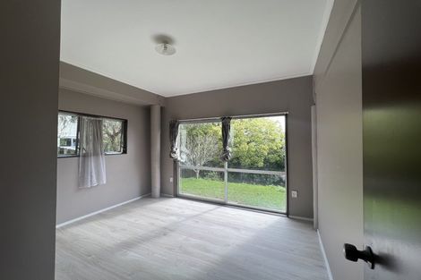 Photo of property in 7 Trias Road, Totara Vale, Auckland, 0629