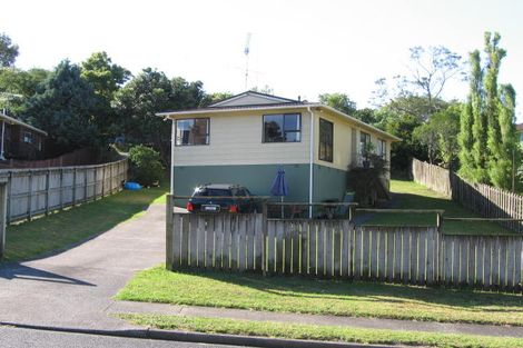 Photo of property in 25 Topliss Drive, Northcross, Auckland, 0632