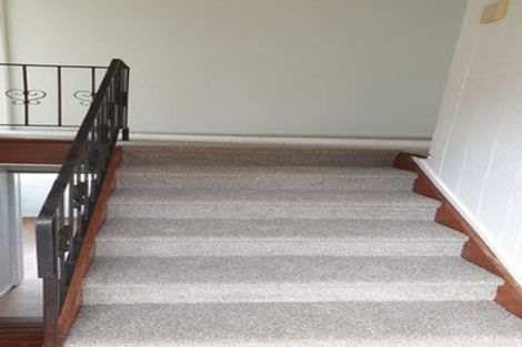 Photo of property in 14 Easton Park Parade, Glenfield, Auckland, 0629