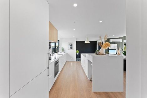 Photo of property in Tapuae, 26 Washer Road, Omata, New Plymouth, 4374