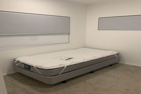 Photo of property in 1/21 Newham Place, Henderson, Auckland, 0612