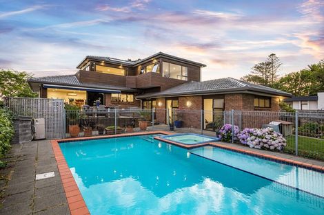 Photo of property in 32 Cockle Bay Road, Cockle Bay, Auckland, 2014