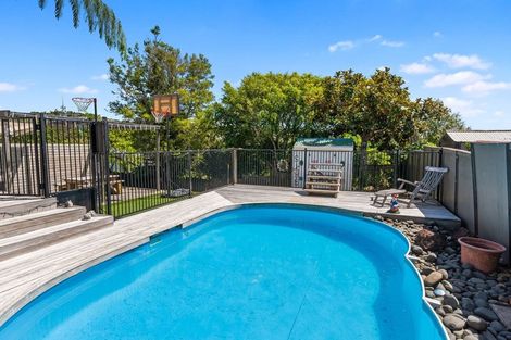 Photo of property in 29 Lingham Crescent, Torbay, Auckland, 0630