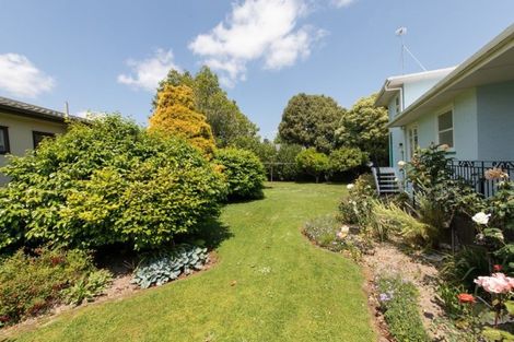 Photo of property in 2 York Place, Awapuni, Palmerston North, 4412