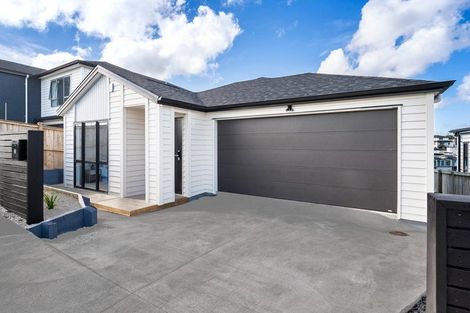 Photo of property in 25 Baumea Rise, Massey, Auckland, 0614