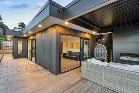 Photo of property in 595/93 Beach Road, Castor Bay, Auckland, 0620