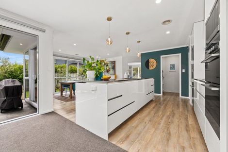 Photo of property in 35 Banks Boulevard, Whitby, Porirua, 5024
