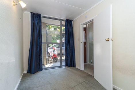 Photo of property in Mccallister Heights, 3/381 Adelaide Road, Newtown, Wellington, 6021