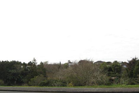 Photo of property in 32 Omata Road, Marfell, New Plymouth, 4310