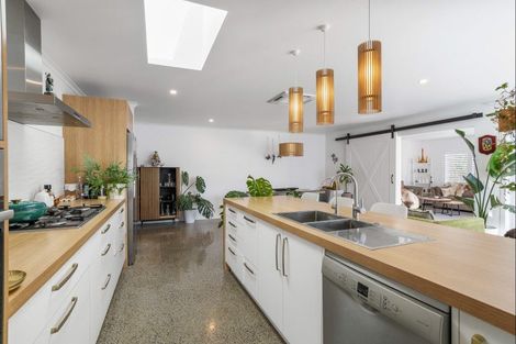 Photo of property in 114 Avalon Place, Whangamata, 3620