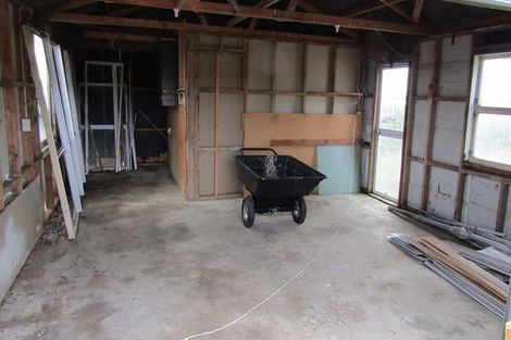 Photo of property in 304 Hokio Beach Road, Hokio Beach, Levin, 5571