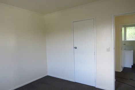 Photo of property in 1/12 Vonnell Place, Birkdale, Auckland, 0626