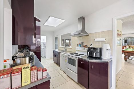 Photo of property in 44 Farquhar Road, Glendene, Auckland, 0602
