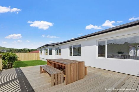 Photo of property in 47 Te Puia Drive, Aotea, Porirua, 5024