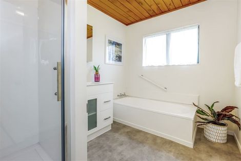 Photo of property in 2/101 Settlement Road, Papakura, 2110