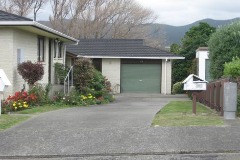 Photo of property in 10a Pohutukawa Crescent, Raumati Beach, Paraparaumu, 5032
