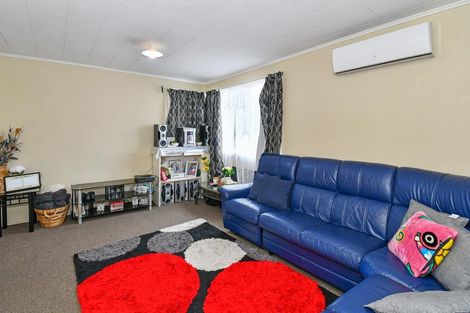 Photo of property in 16 Gambare Place, Wattle Downs, Auckland, 2103