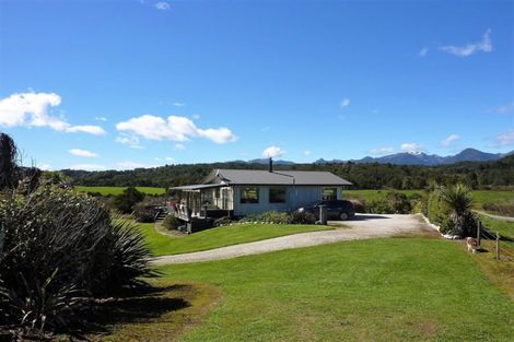 Photo of property in 249 Beach Road, Charleston, Cape Foulwind, 7892