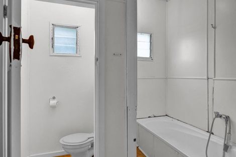 Photo of property in 50 Terou Street, Manaia, 4612