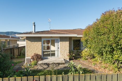 Photo of property in 2/13 Gladstone Road, Richmond, 7020