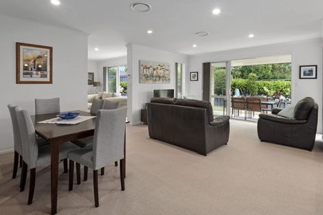 Photo of property in 160b One Tree Point Road, One Tree Point, 0118