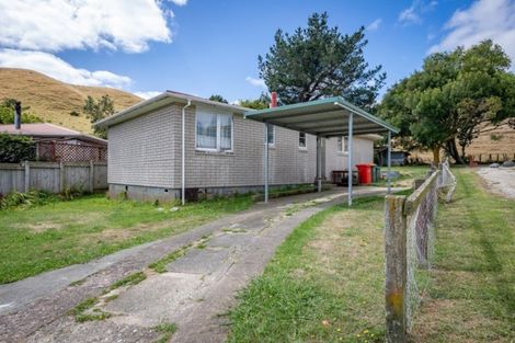 Photo of property in 106 Arahura Crescent, Waitangirua, Porirua, 5024