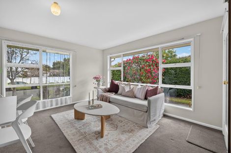 Photo of property in 20 Delaware Crescent, Russley, Christchurch, 8042