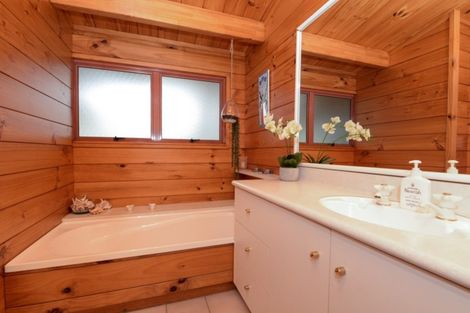 Photo of property in 15 Spinnaker Drive, Flagstaff, Hamilton, 3210