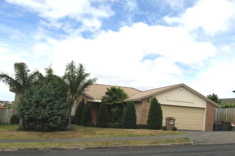 Photo of property in 8 Lorikeet Place, Unsworth Heights, Auckland, 0632