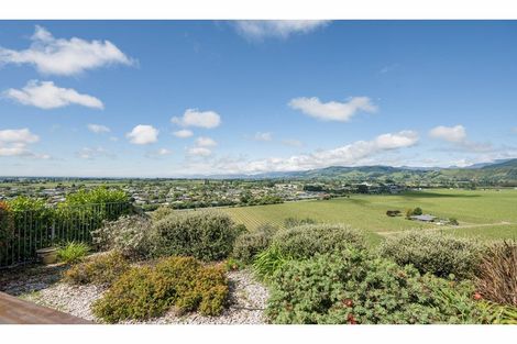 Photo of property in 23 Katania Heights, Brightwater, 7022