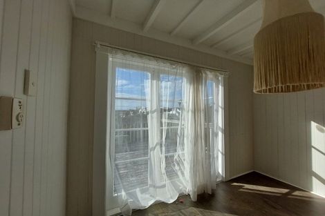 Photo of property in 5 Weona Place, Westmere, Auckland, 1022