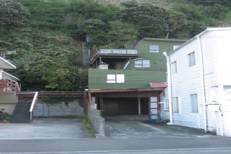 Photo of property in 183 Marine Parade, Seatoun, Wellington, 6022