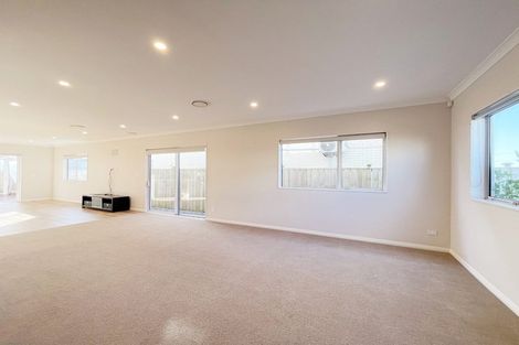Photo of property in 8 Greenan Drive, Flat Bush, Auckland, 2019