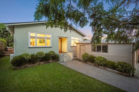 Photo of property in 1c Rutherford Street, Belmont, Auckland, 0622