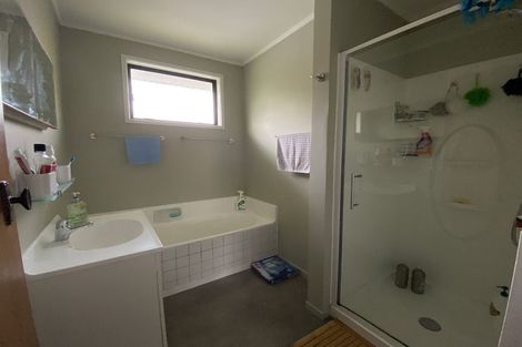 Photo of property in 8 Denver Grove, Totara Park, Upper Hutt, 5018