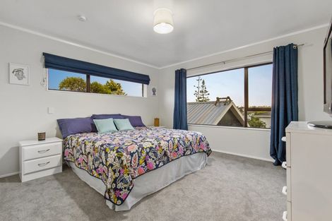 Photo of property in 44 Bay Vista Drive, Red Beach, 0932