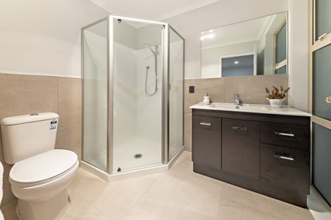 Photo of property in 32 Kauri Heart Avenue, Takanini, 2112