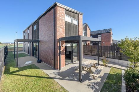 Photo of property in 24 Atutahi Lane, Papamoa, 3118