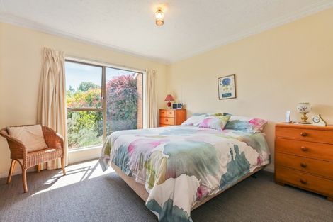 Photo of property in 6 Ostend Place Avonhead Christchurch City