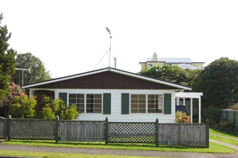 Photo of property in 6 Tiverton Crescent, Whalers Gate, New Plymouth, 4310