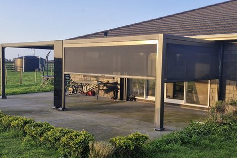 Photo of property in 2a Kaipakopako Road, Paraite, New Plymouth, 4373